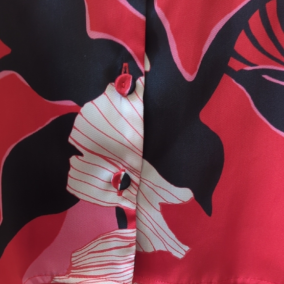 Floral Red Women's Top - Picture 3 of 9